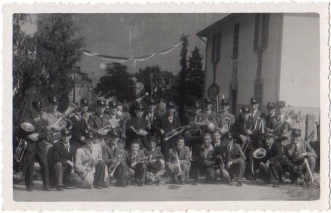 Filarmonica di Osogna a Biasca anni 30, foto Principe Biasca